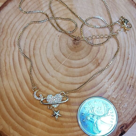 Mandala moon and stars necklace - Picture 3 of 4